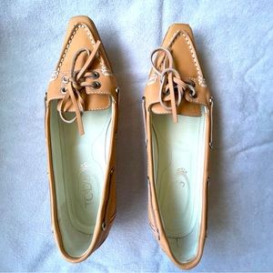 Tod’s tan leather moccasins